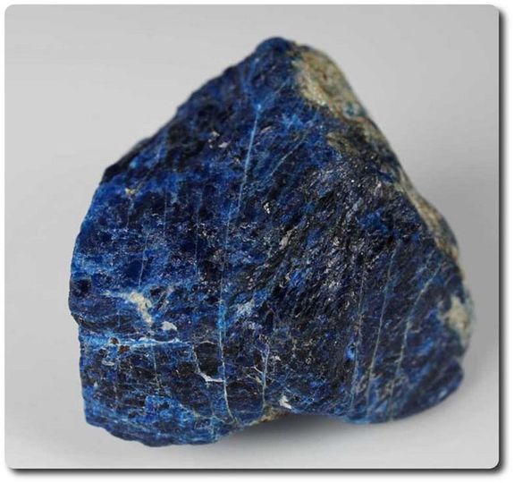 530.80 cts  CRISTAL D' APATITE