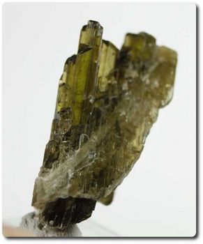 34.15 cts FADEN EPIDOTE CRYSTAL