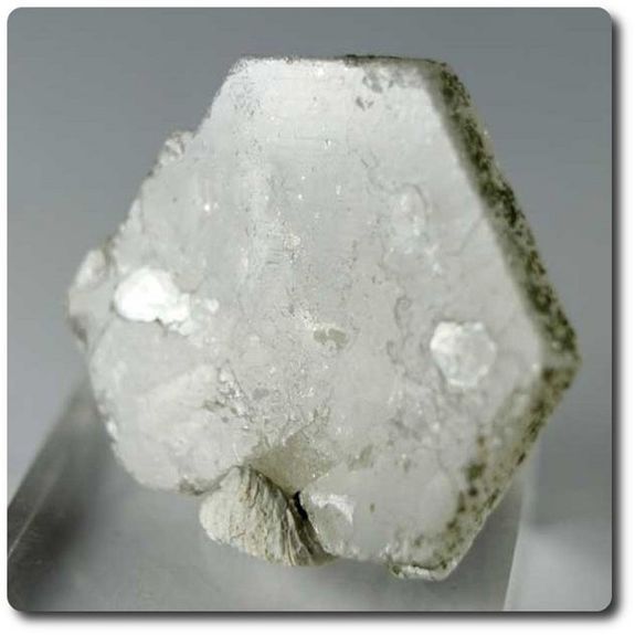 27.44 cts CRISTAL D' APATITE BLANC