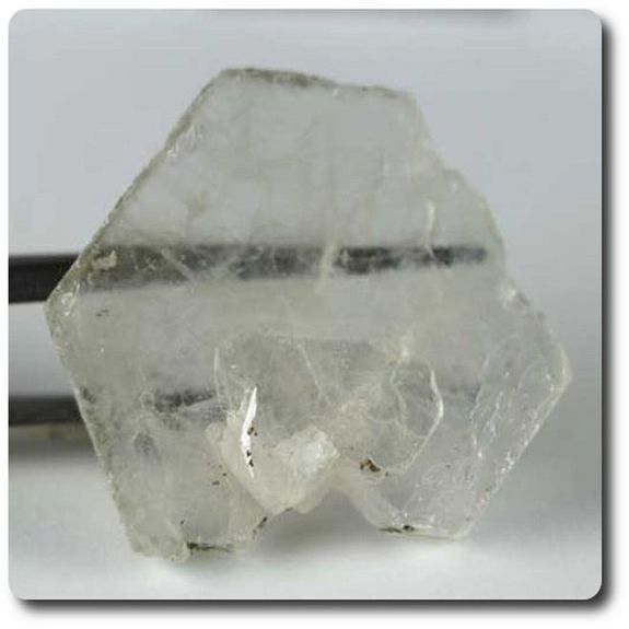 27.44 cts CRISTAL D' APATITE BLANC