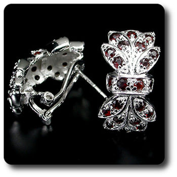 GARNET EARRINGS