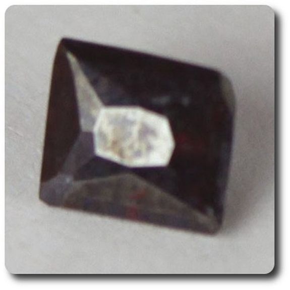 0.33CT. CUPRITE. VS