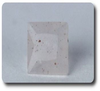 0.11 cts USSINGITE