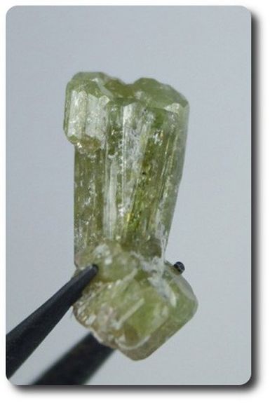 4,20 cts VESUVIANITE CRYSTAL