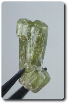 4,20 cts VESUVIANITE CRYSTAL
