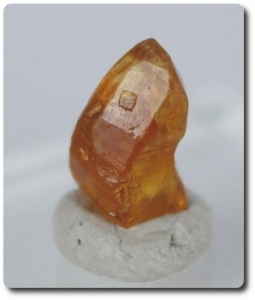 1,35 cts CLINOHUMITE CRYSTAL