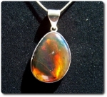 PENDENTIF AMBRE BLEU