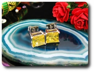 BOUCLES D'OREILLE SAPHIR JAUNE