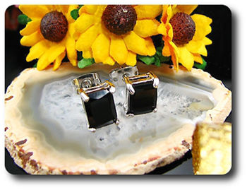 BOUCLES D'OREILLE SAPHIR NOIR