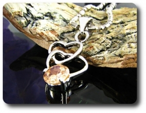 5 mm Orange Sapphire Pendant