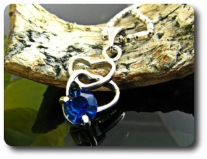 5 mm Blue Sapphire Pendant