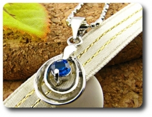 4 mm Blue Sapphire Pendant