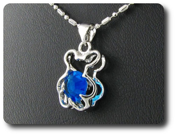 7 mm Blue Sapphire Pendant