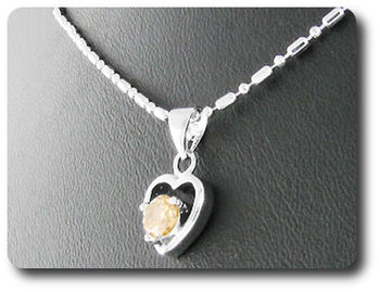5 mm Orange Sapphire Pendant