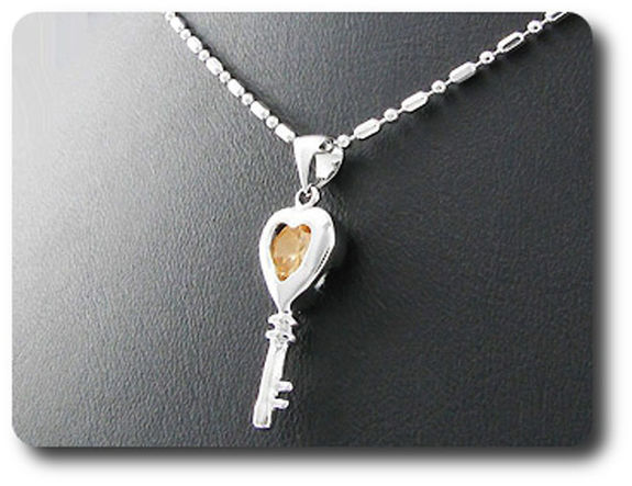 5 mm Orange Sapphire Pendant