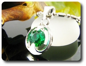 6 mm Green Emerald Pendant