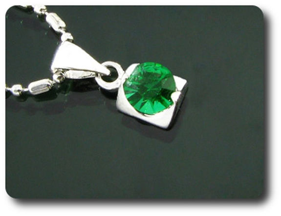 6 mm Green Emerald Pendant