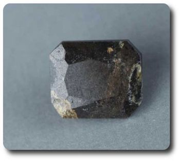 3.75CT. LORENZENITE