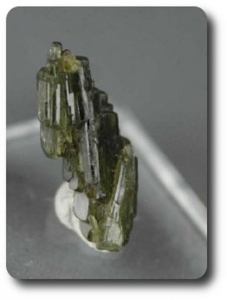 4.00CT. DIOPSIDE CRYSTAL