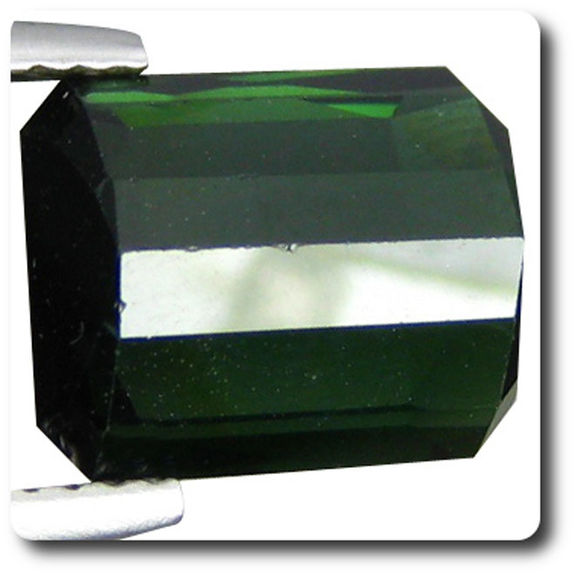 1.68 cts TOURMALINE VERTE . VVS