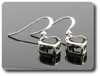 BOUCLES D'OREILLE SAPHIR NOIR
