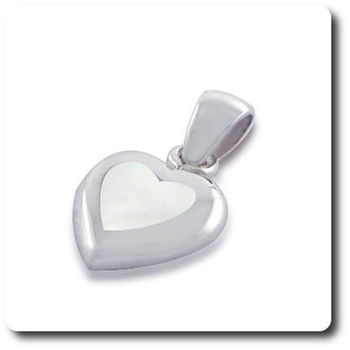 PENDENTIF COEUR EN NACRE. 1.10 g