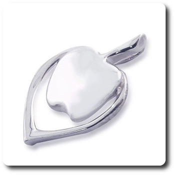 Heart And Apple Pendant. 5.30 g