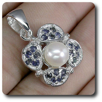 PENDENTIF SAPHIR & PERLE