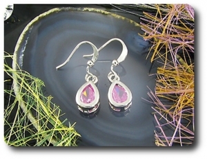 BOUCLES D'OREILLE SAPHIR ROSE