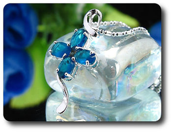 4x6 mm Blue Sapphire Pendant