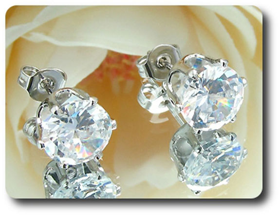 BOUCLES D'OREILLE DIAMANT CZ