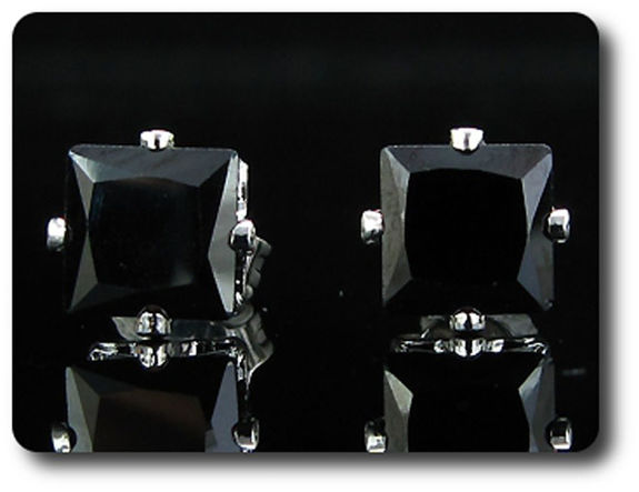 BOUCLES D'OREILLE SAPHIR NOIR