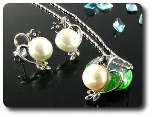 15x2mm Black Sapphire & Pearl Pendant Earrings Set