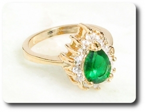 1x9mm Green Emerald Ring