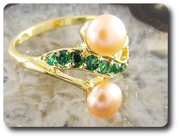 BAGUE PERLE & EMERAUDE