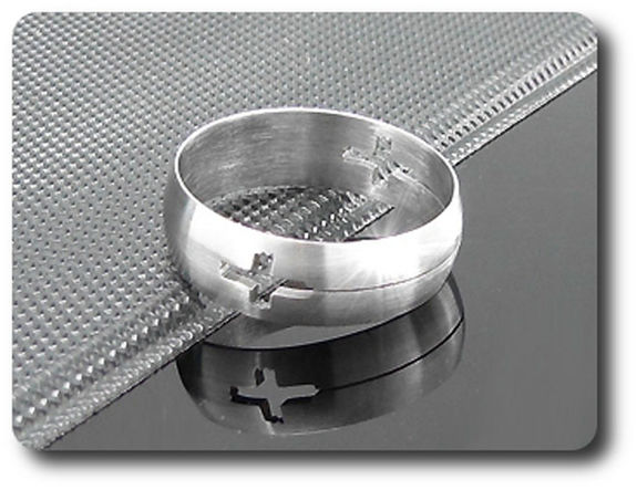 BAGUE HOMME MOTIF CROIX