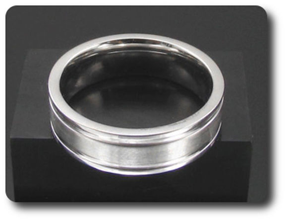 Fashionable Men Ring