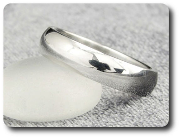 Fashionable Men Ring