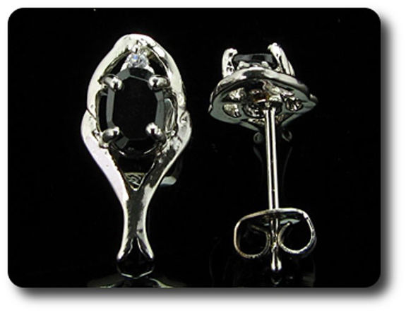 BOUCLES D'OREILLE SAPHIR NOIR