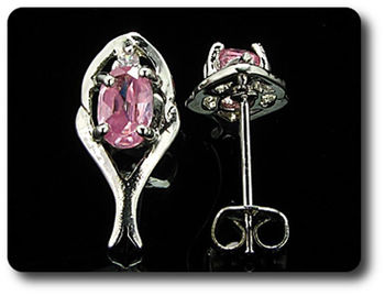 BOUCLES D'OREILLE SAPHIR ROSE