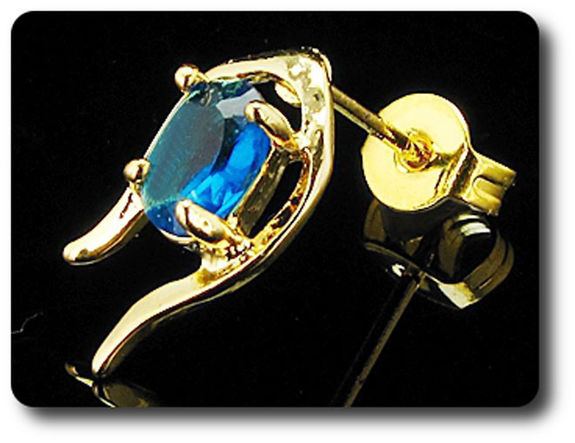 BOUCLES D'OREILLE SAPHIR BLEU