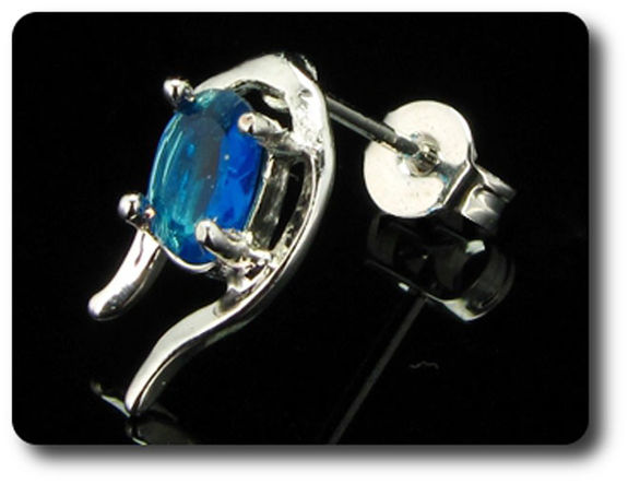 BOUCLES D'OREILLE SAPHIR BLEU