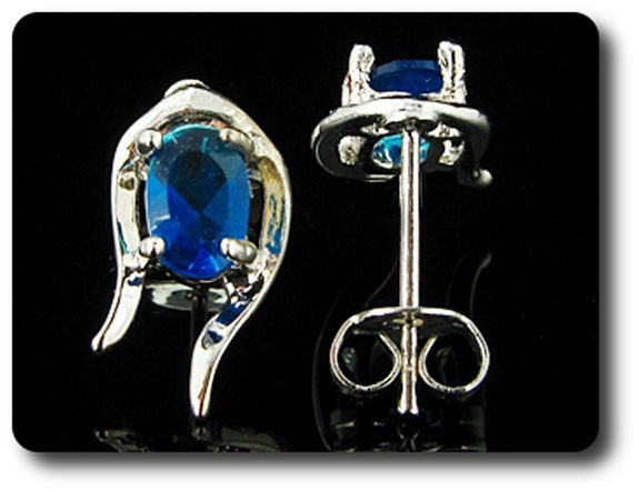 BOUCLES D'OREILLE SAPHIR BLEU