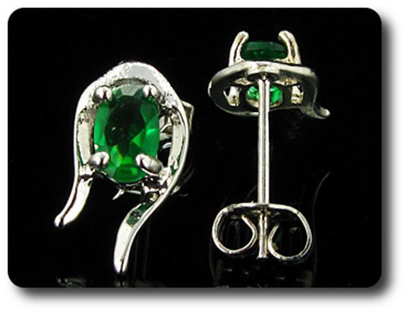 BOUCLES D'OREILLE EMERAUDE