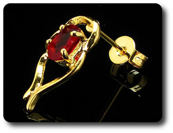 BOUCLES D'OREILLE RUBIS