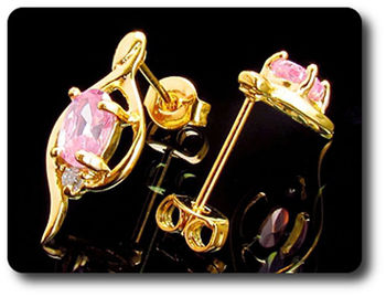 BOUCLES D'OREILLE SAPHIR ROSE