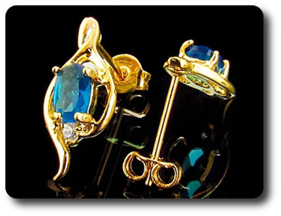 BOUCLES D'OREILLE SAPHIR BLEU