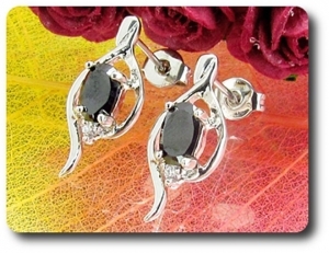 BOUCLES D'OREILLE SAPHIR NOIR