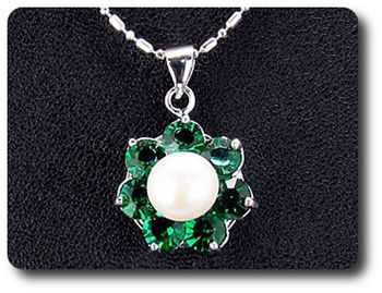 21x5mm Green Emerald & Pearl Pendant Earrings Set