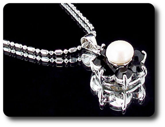 21x5mm Black Sapphire & Pearl Pendant Earrings Set